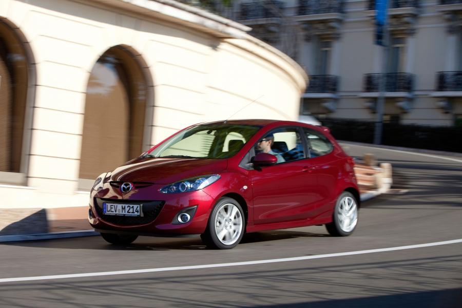  Mazda2 3-Door 2011 года  (фото 22 из 40)
